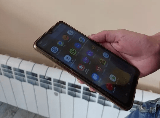 Как правильно заряжать смартфон, чтобы не убить аккумулятор за год