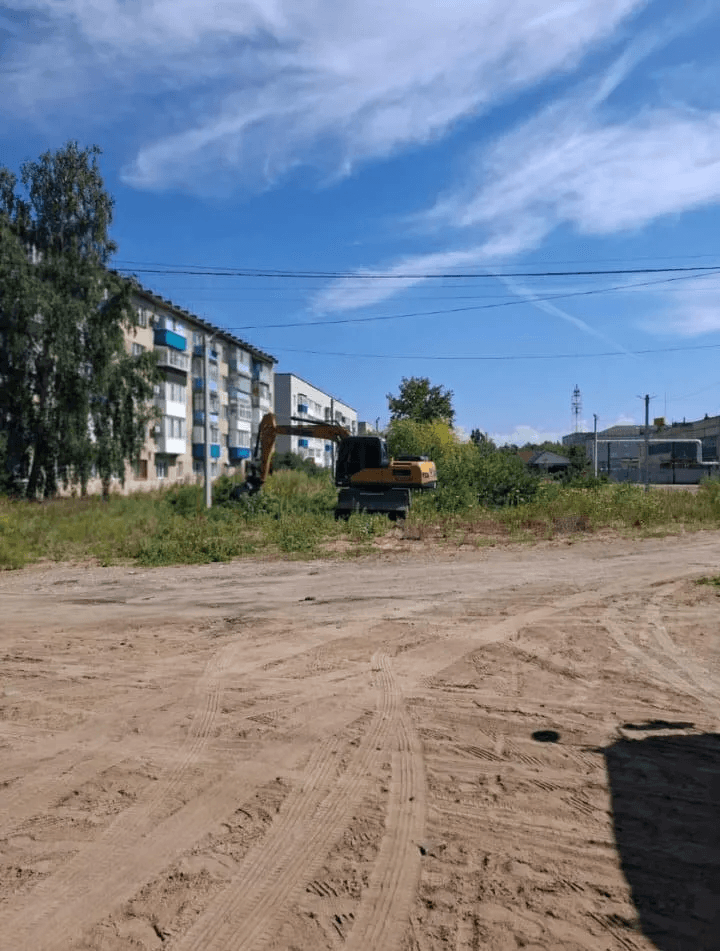 В Звенигово строят современное футбольное поле в рамках нацпроекта