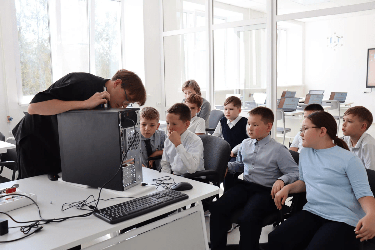 В Марий Эл стартовала IT-неделя: более 100 школ и вузов вовлечены в развитие цифровых навыков