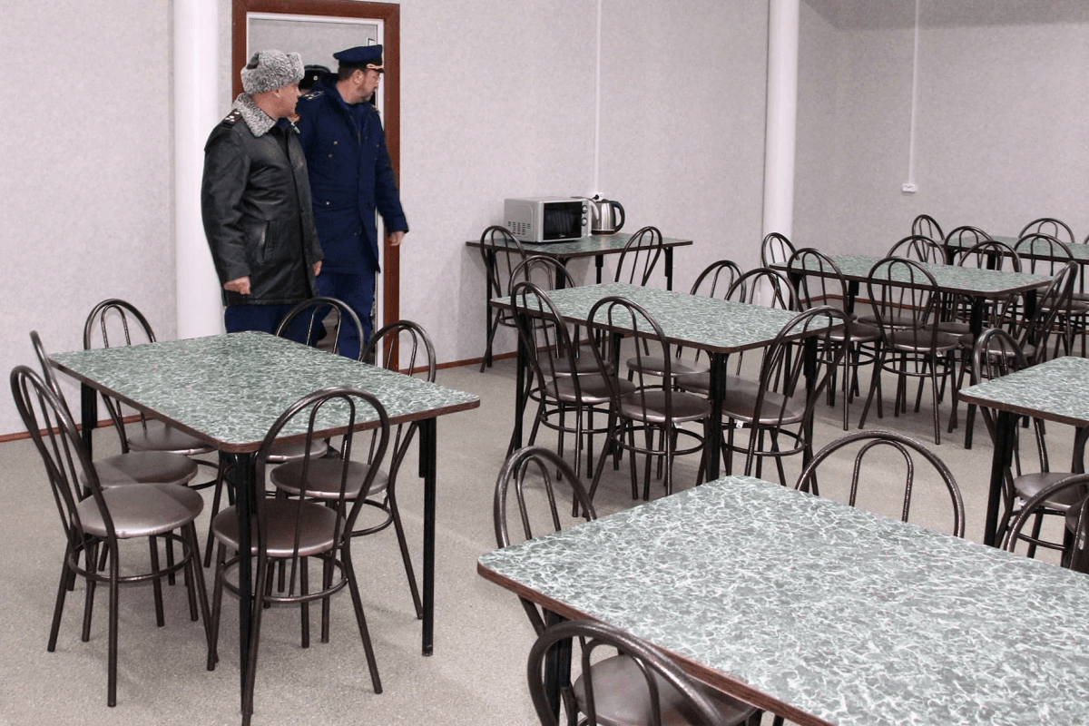 В Волжске мебельная фабрика создала исправительный центр при колонии-поселении