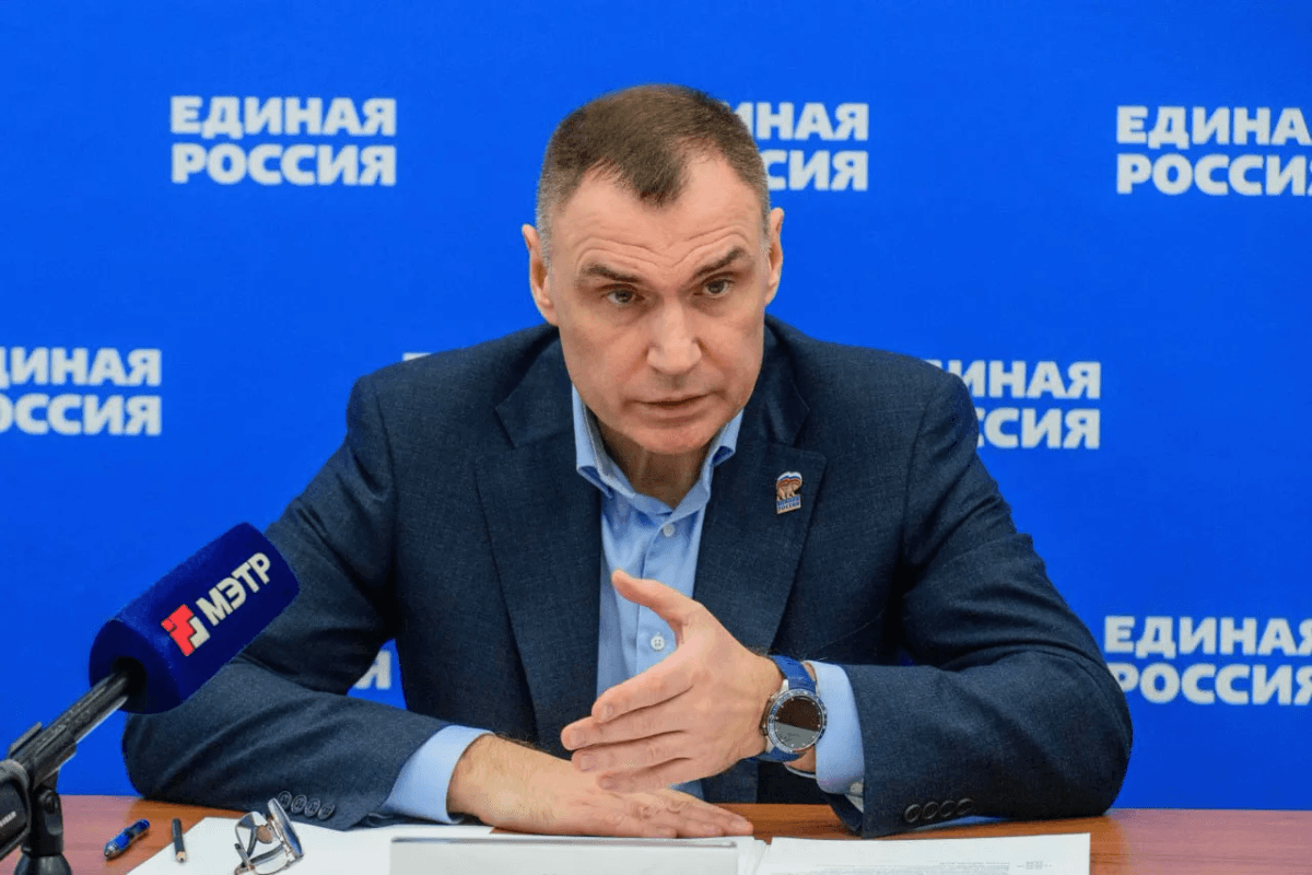 На приёме у Юрия Зайцева решили вопросы тротуаров, транспорта и медицины