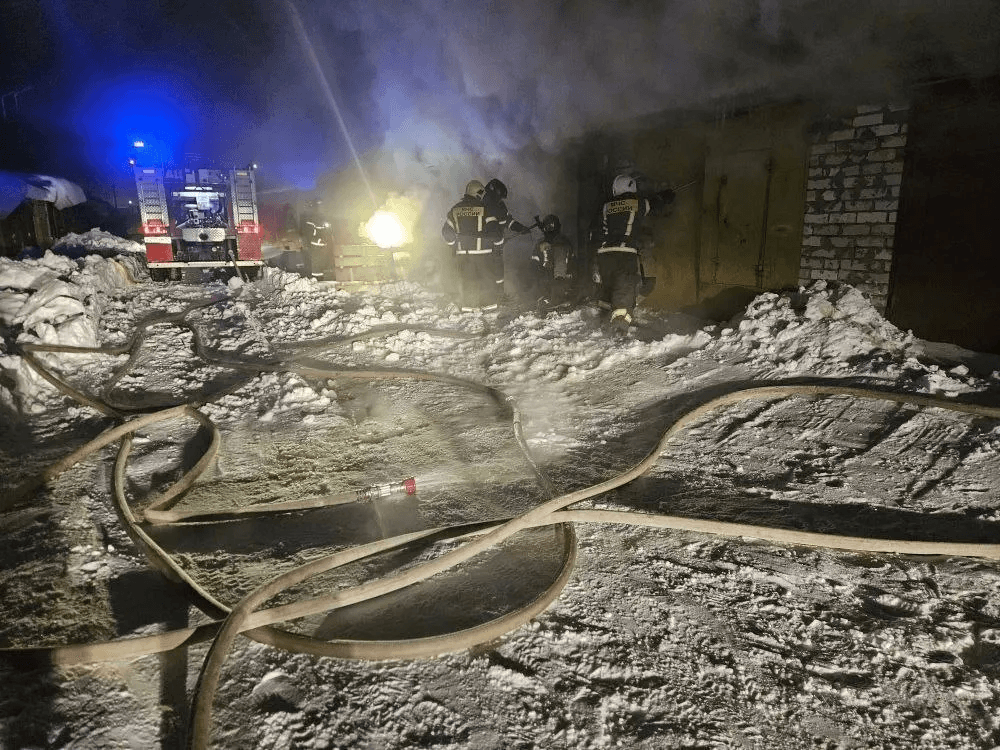 Йошкар-олинские автоинспекторы предотвратили масштабный пожар в гаражном кооперативе