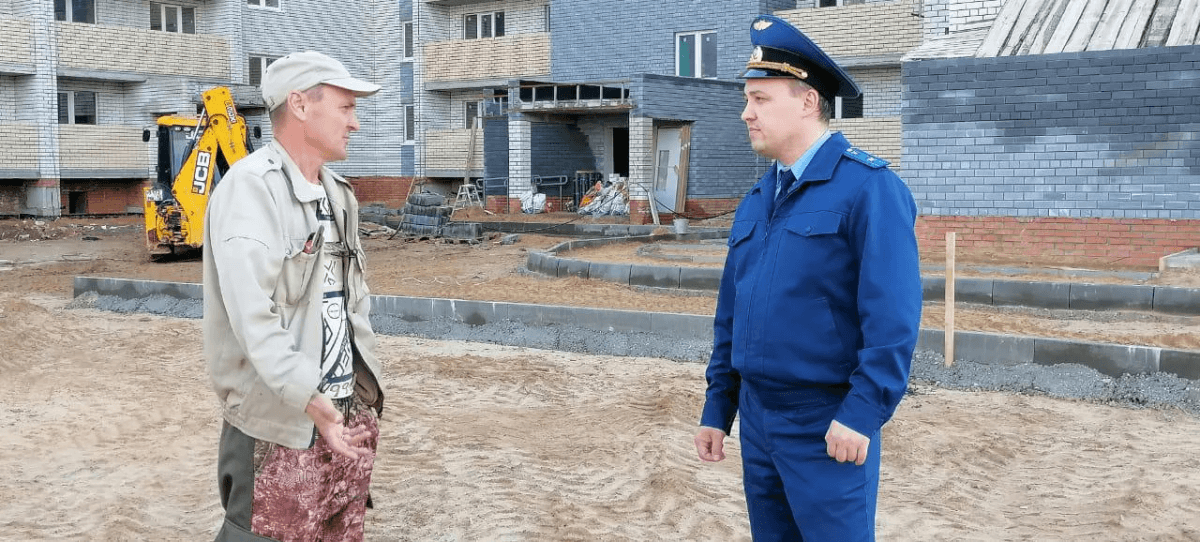 Прокуратура Волжска проверила, как строят многоквартирный дом на Прохорова 