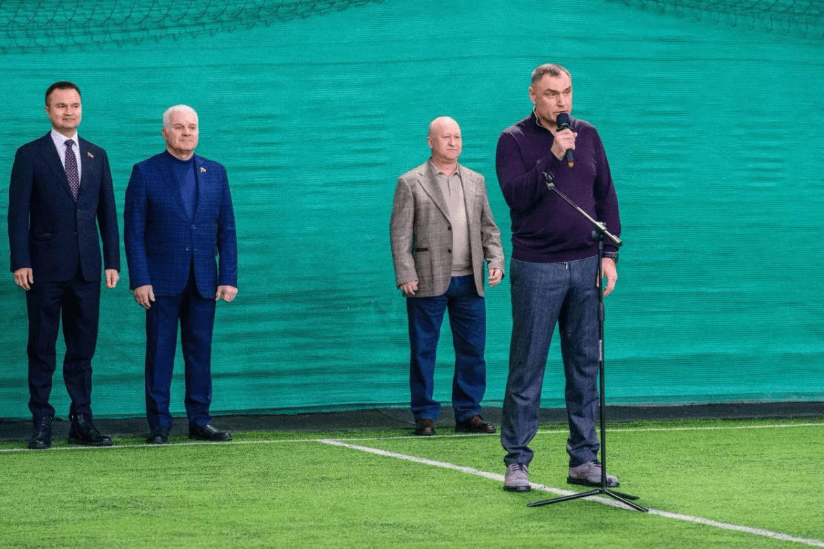 Глава Марий Эл принял участие в открытии турнира по мини-футболу
