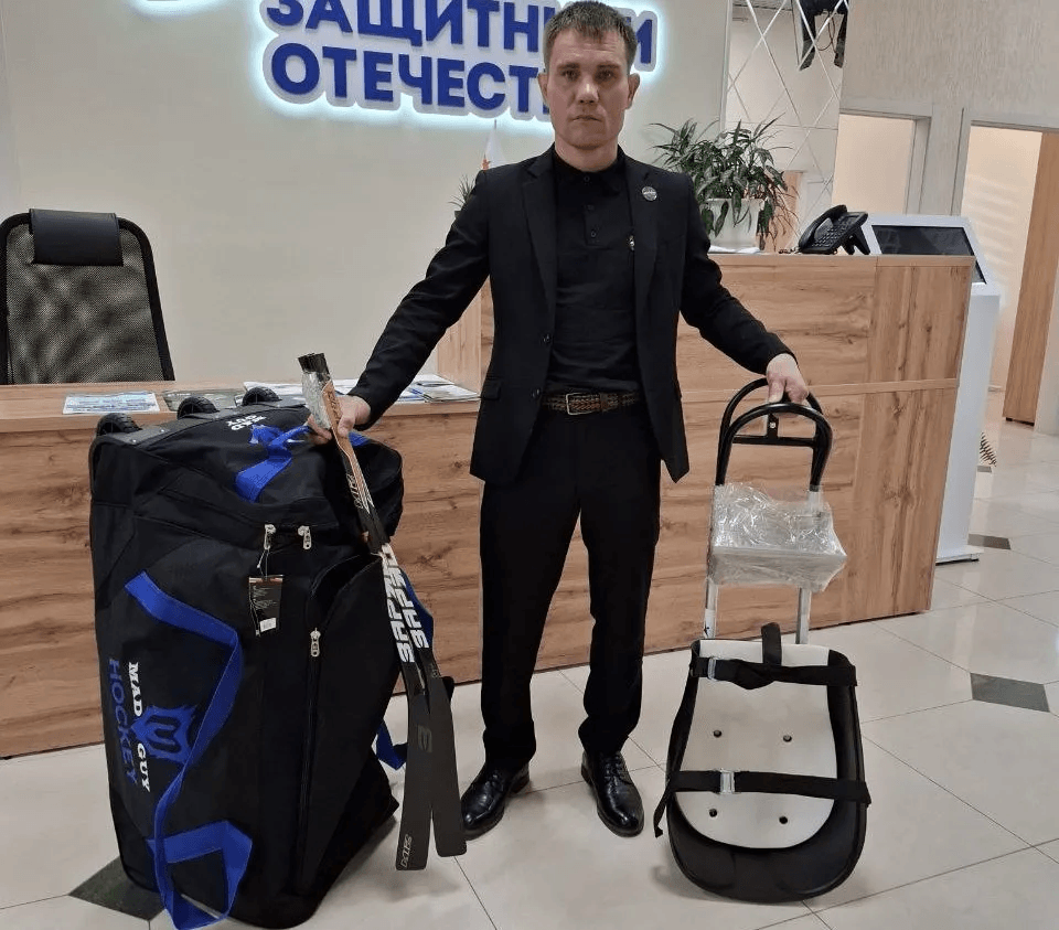 Ветераны СВО из Марий Эл продолжают получать инвентарь для занятий следж-хоккеем