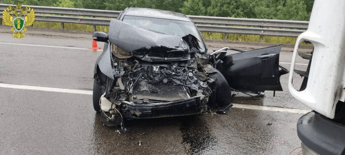 На Казанском тракте столкнулись Honda Accord и большегруз Scania