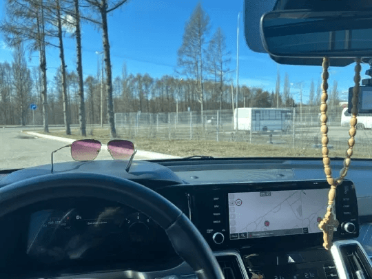 Таксист из «Яндекс Go» объяснил, почему цена за поездку растёт и как платить меньше