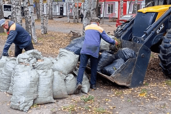 Более 100 мешков мусора собрали участники субботника «Зеленая Россия» в Йошкар-Оле