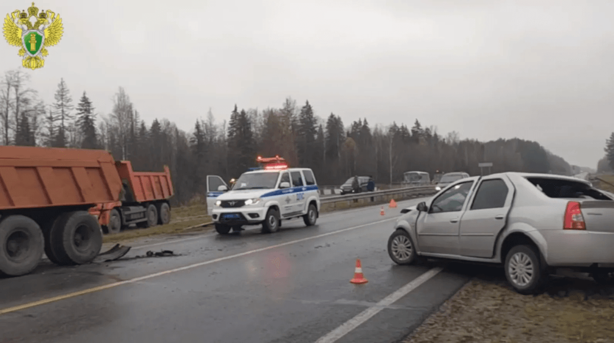 Авария с грузовиком на трассе "Йошкар-Ола - Уржум": водитель в больнице