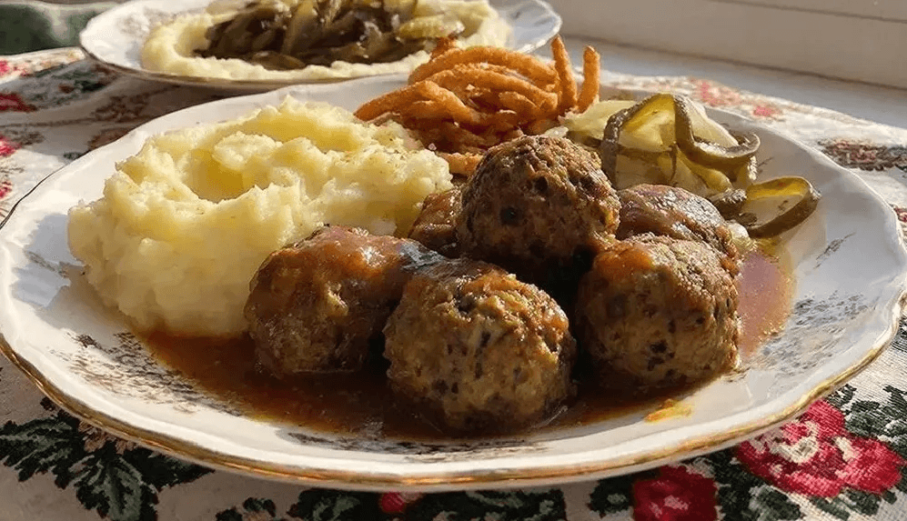 Ёжики из свинины с подливой: пошаговый классический рецепт самого сытного блюда