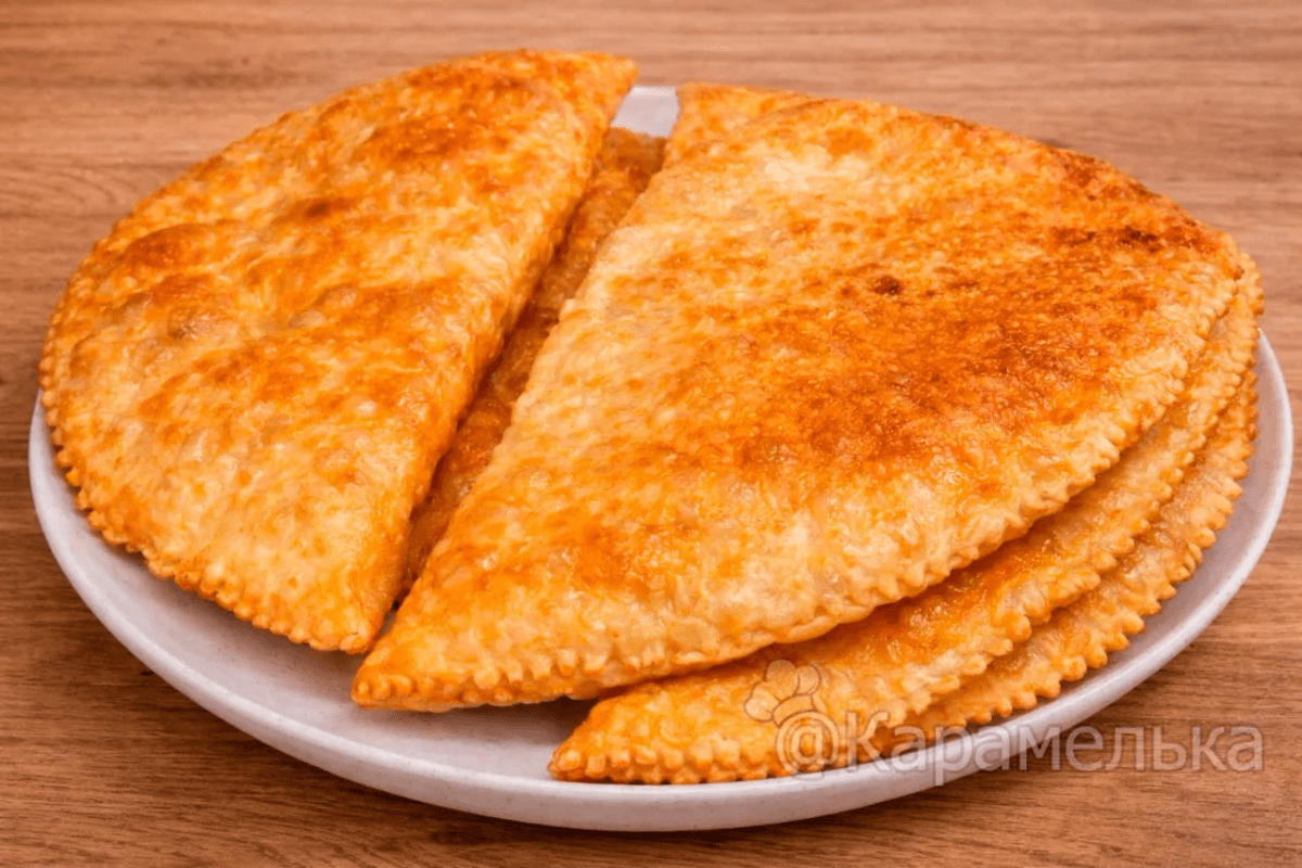 Необычные и очень вкусные чебуреки на кефире с картошечкой и сыром - рецепт для уютного ужина