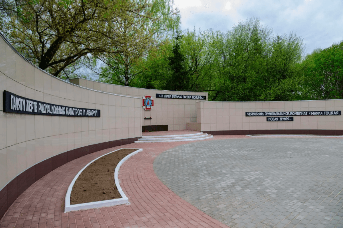 Два мемориала ремонтируют в Центральном парке культуры и отдыха Йошкар-Олы