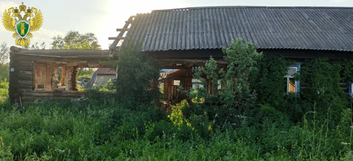 В Оршанке после вмешательства прокуратуры снесли две опасные заброшки