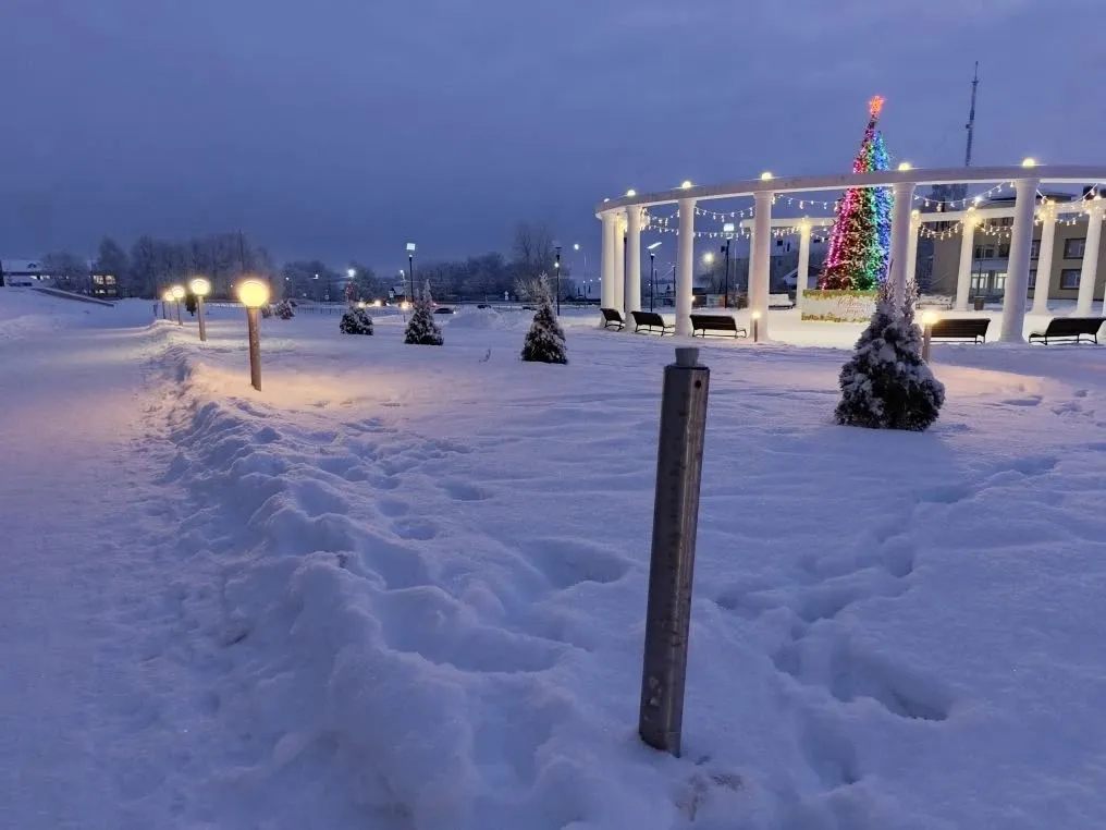 В Козьмодемьянске двое школьников повредили фонари в техносквере «Сияние»